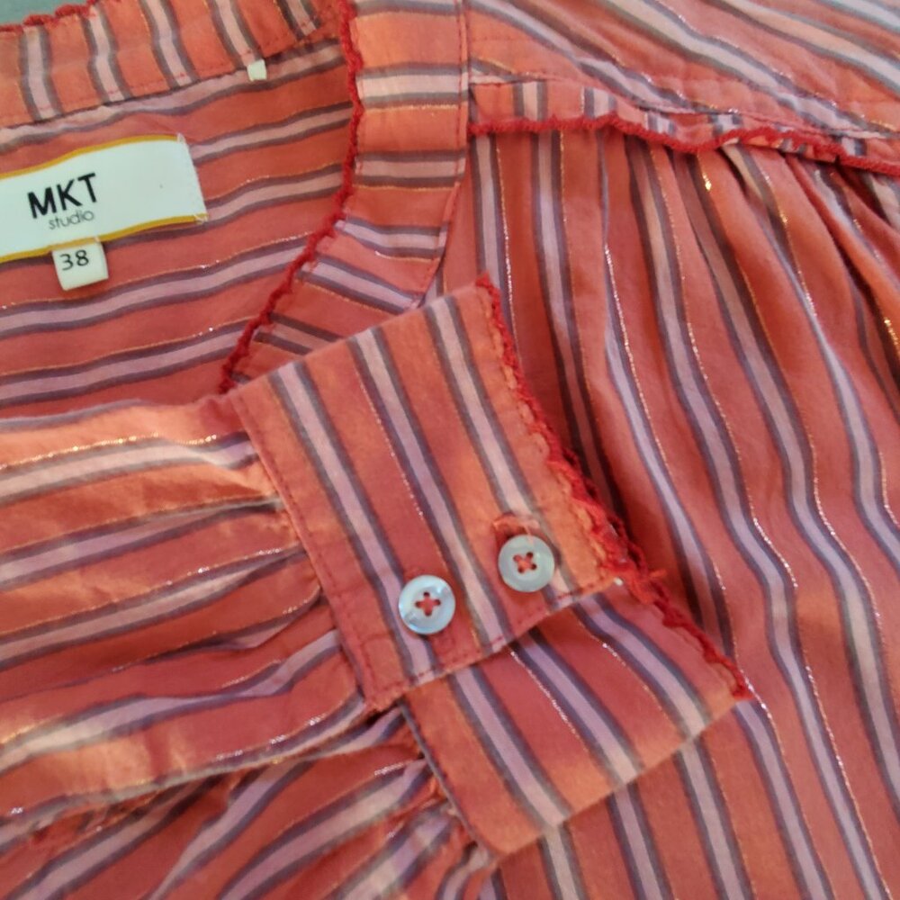 MKT Studio Long Sleeve V-neck Button Down Shirt in Reddish Pink, Size M